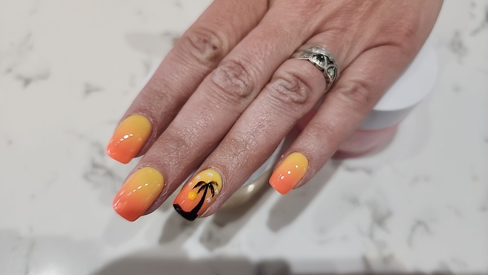 Lavish Nail Lounge nail photo 4